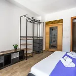 アパート Eco Retreat -sauna & Garden ローマ